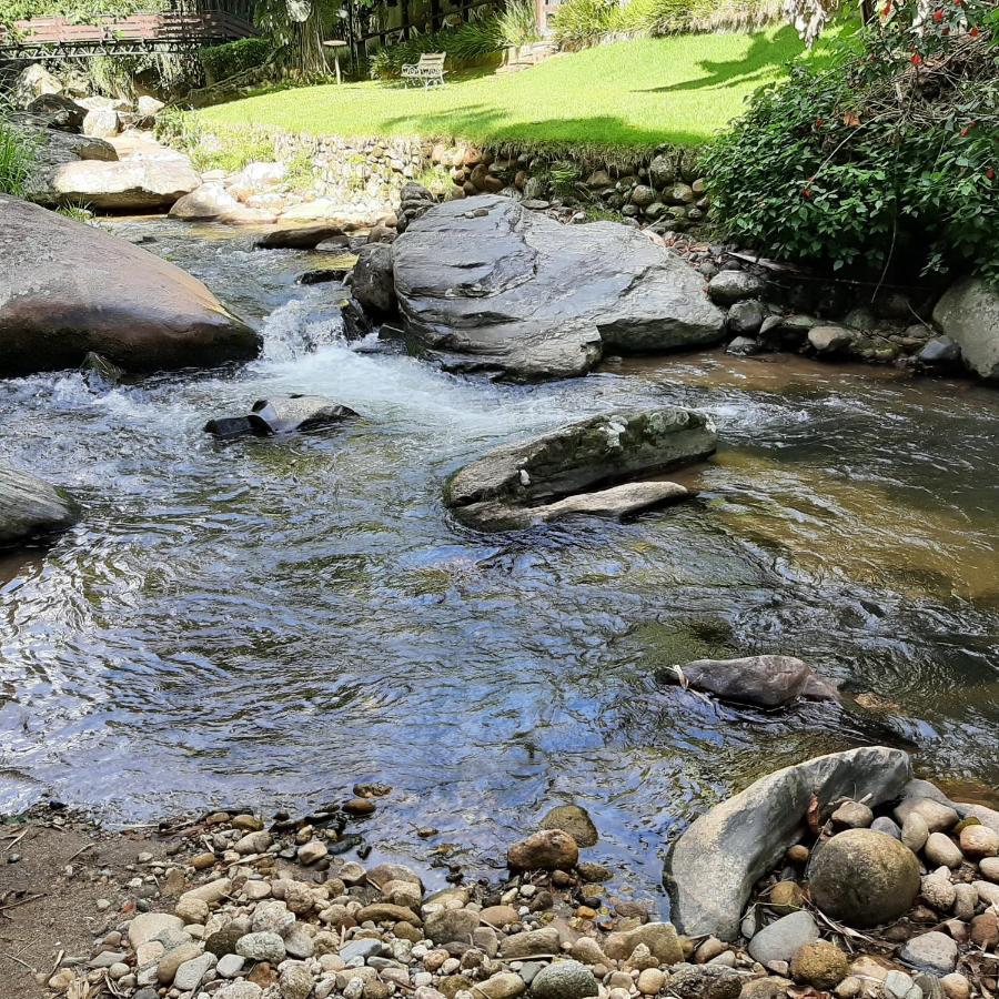 Casa Rosa Lumiar, Cachoeira Particular E Fazendinha Εξωτερικό φωτογραφία